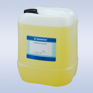 Water tank circulating cleaning agent